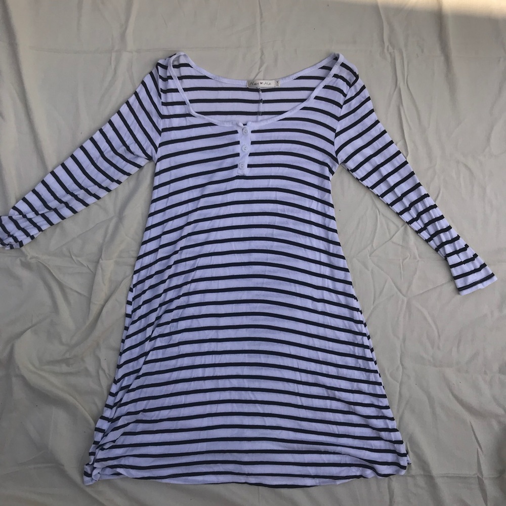 Black and White Striped Quarter Sleeve Dress